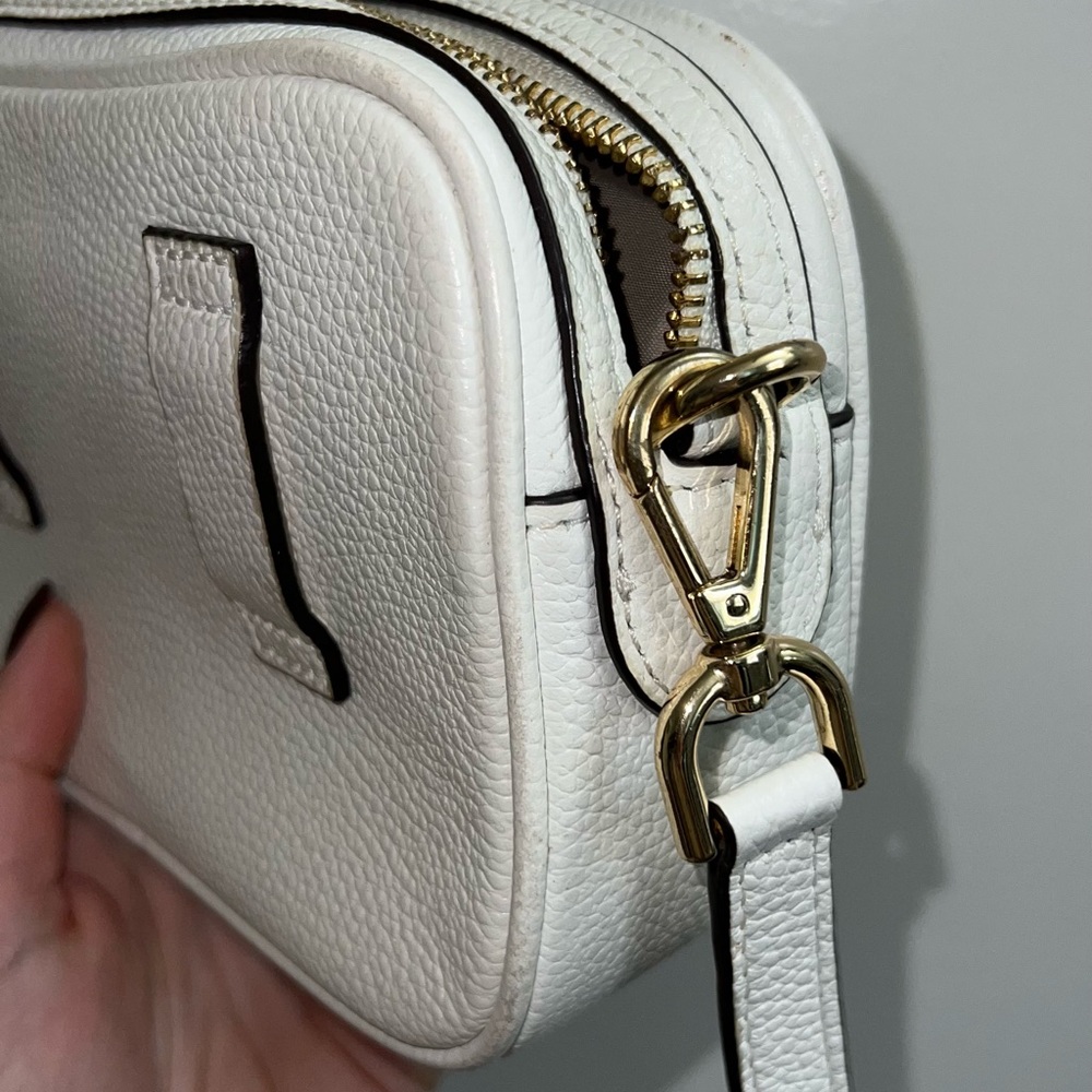 Michael Kors camera bag - Picture 4 of 5